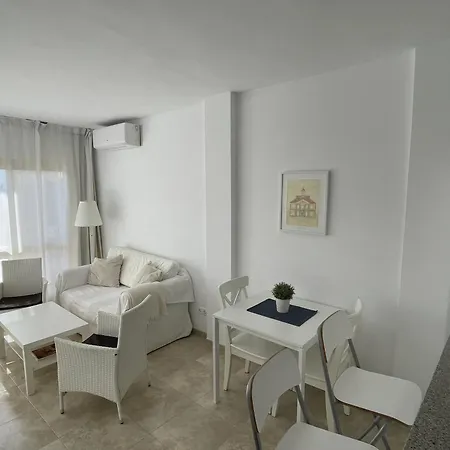 Daire Estudio Primera Linea 50 Mtrs Playa. Fibra 600mb Marbella