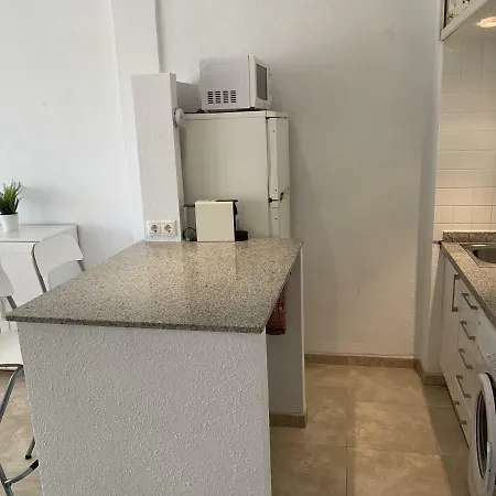 Daire Estudio Primera Linea 50 Mtrs Playa. Fibra 600mb Marbella